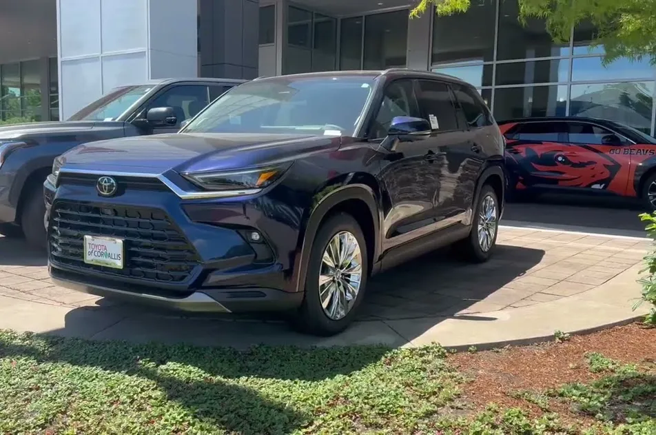 Toyota Grand Highlander Platinum AWD Price in Ghana 2026